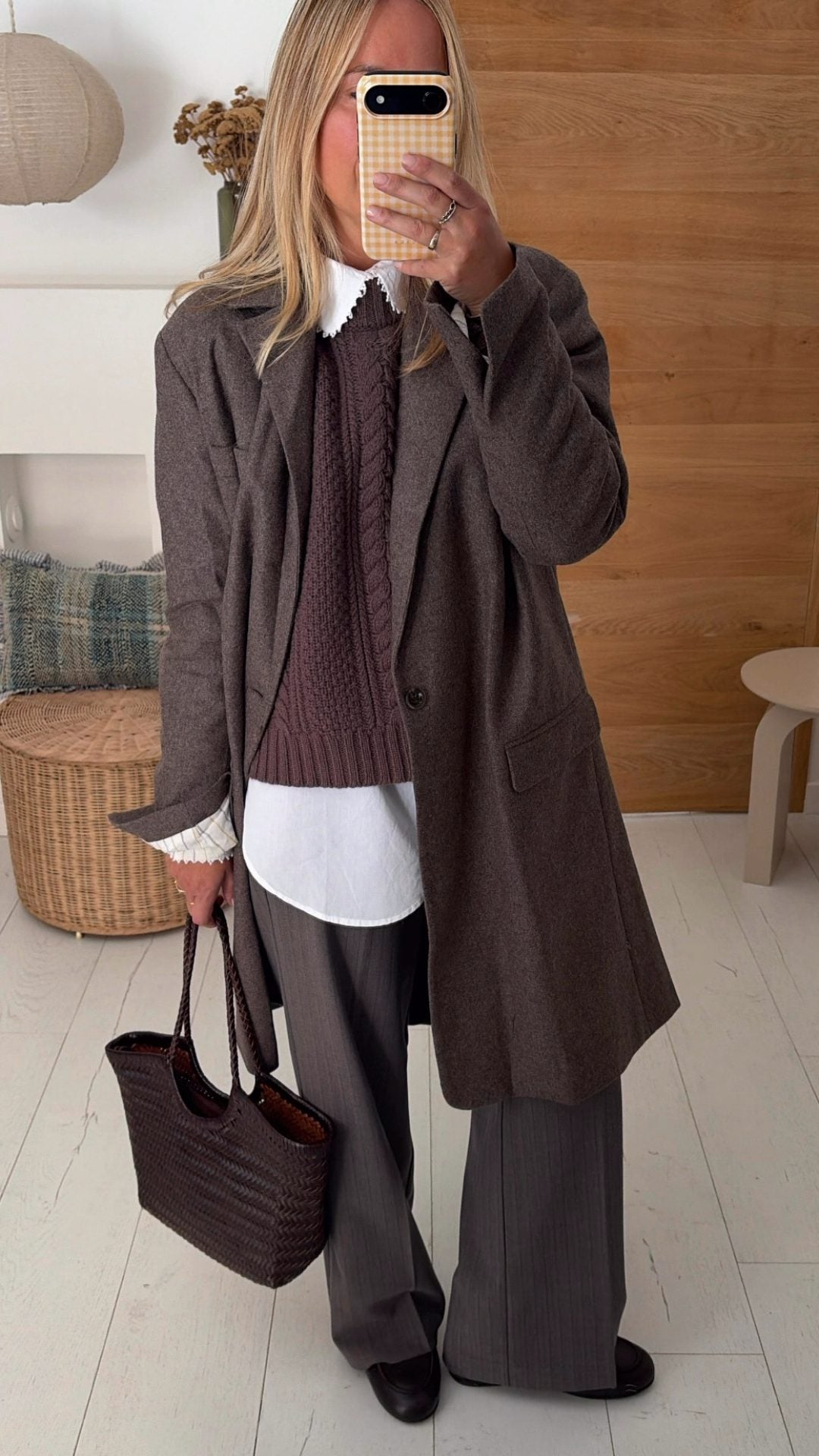 Shop the look : Manteau Kristen smoke et Pantalon Sam indi ciment…