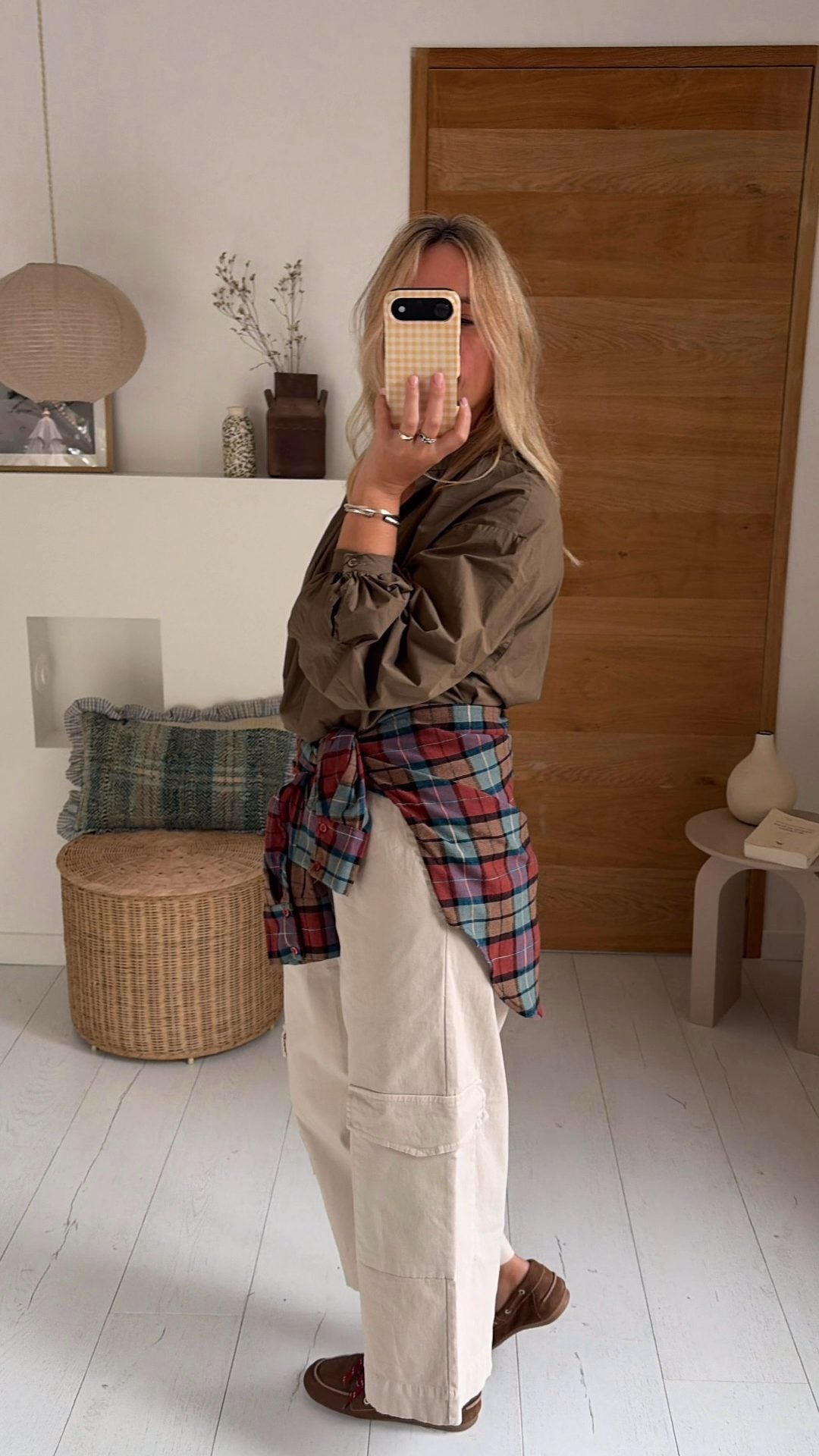 Shop the look : Blouse Jules popeline hunter et Pantalon Roma cargo écru…